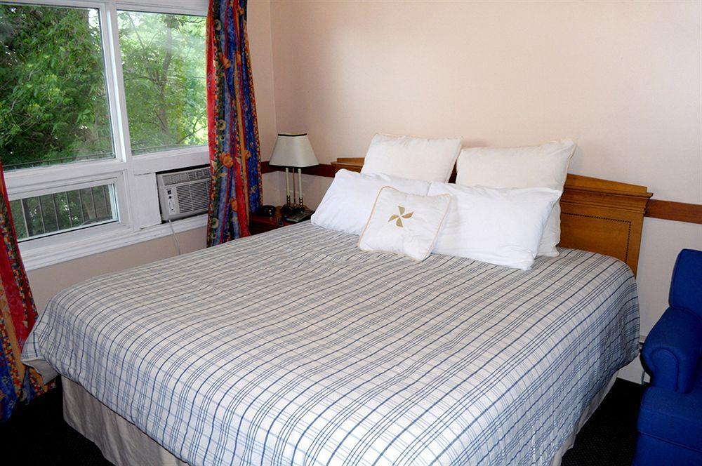 Hotel Lakeside Orillia