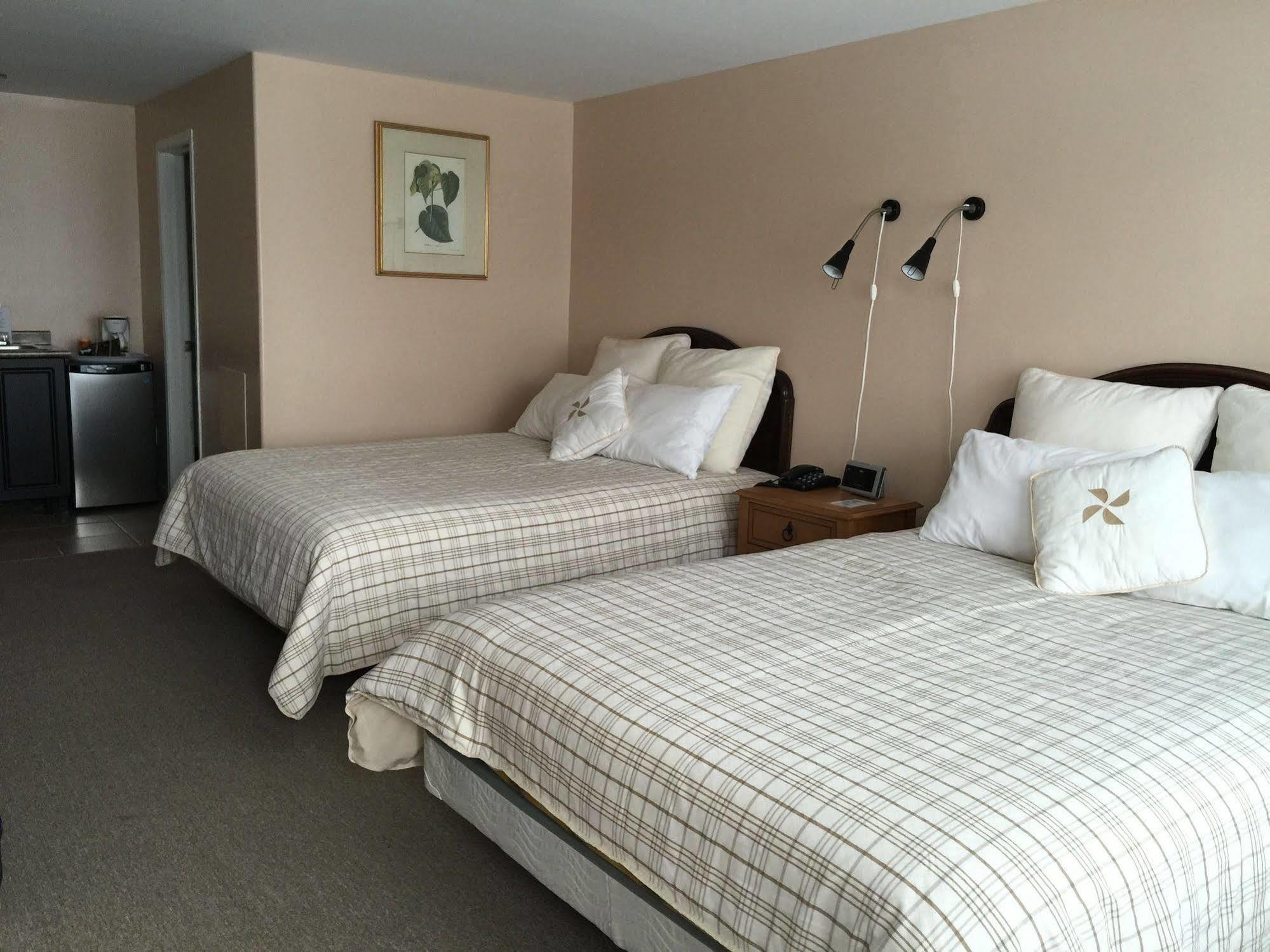 Hotel Lakeside 2*
